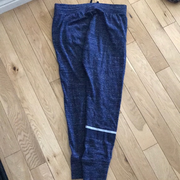 Skinny Joggers - Picture 2 of 3